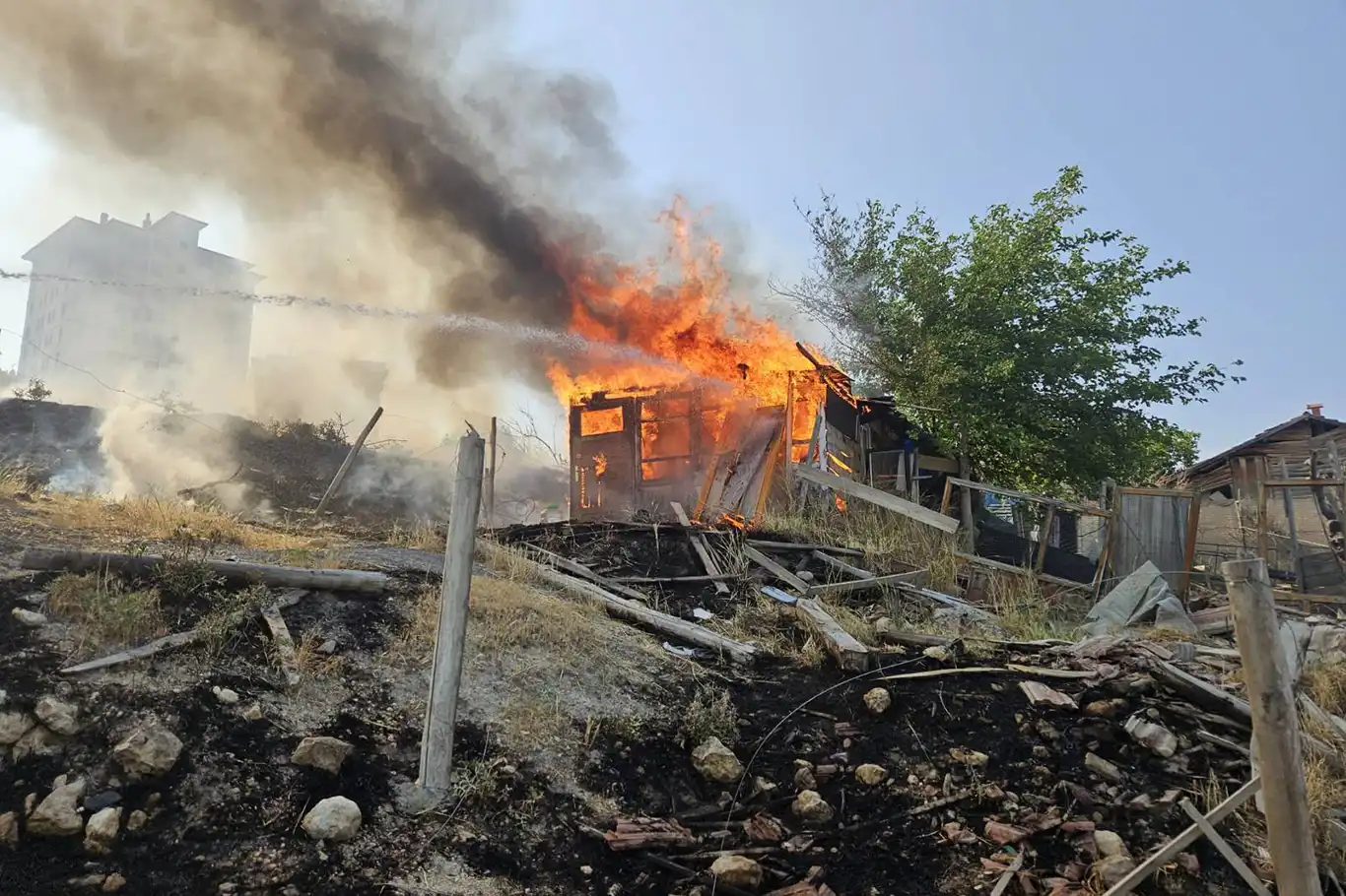 Malatya'da baraka yangını