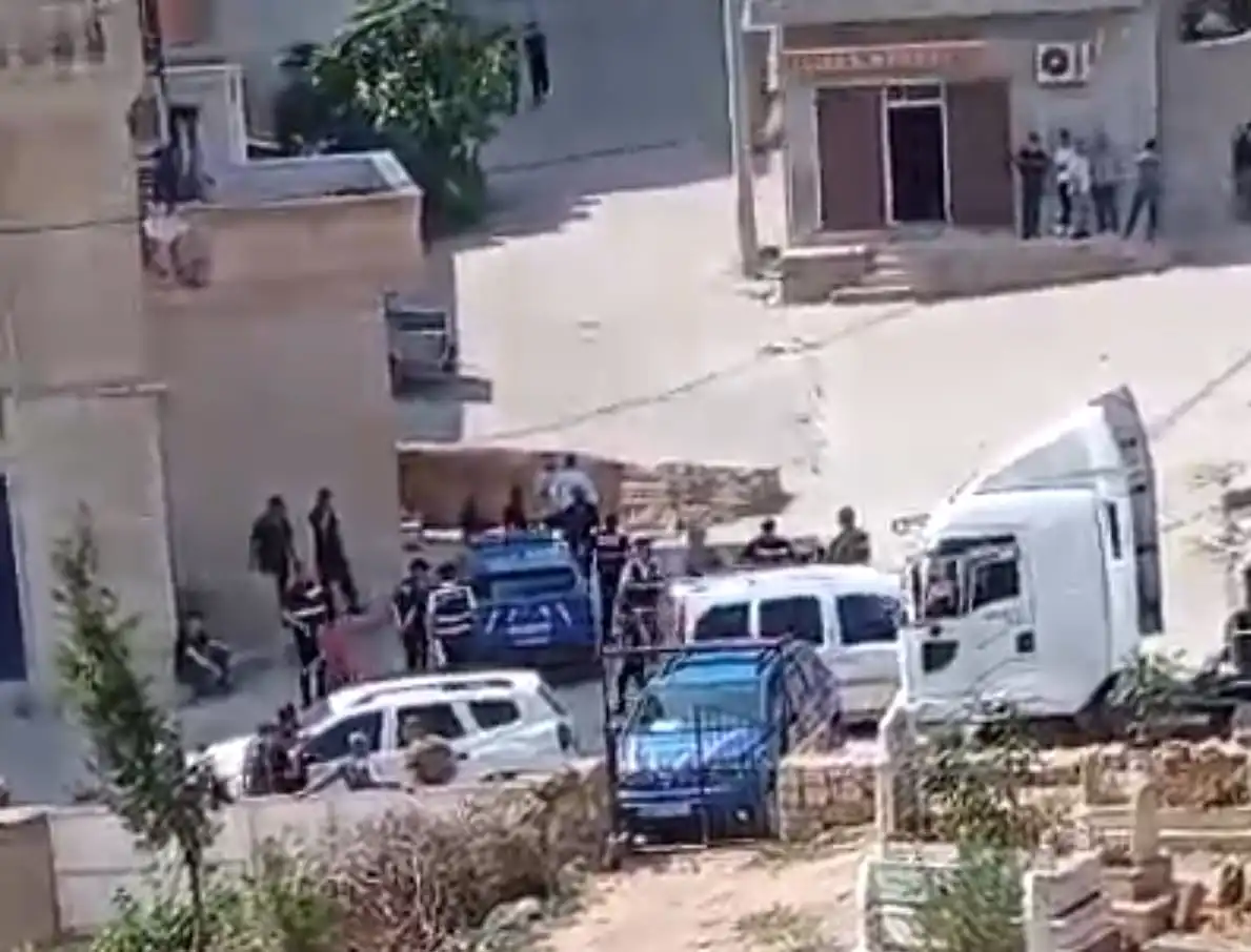 Bir kişinin öldüğü 14 kişinin yaralandığı silahlı kavgada firar eden 5 şahıs yakalandı Bir kişinin öldüğü 14 kişinin yaralandığı silahlı kavgada firar eden 5 şahıs yakalandı