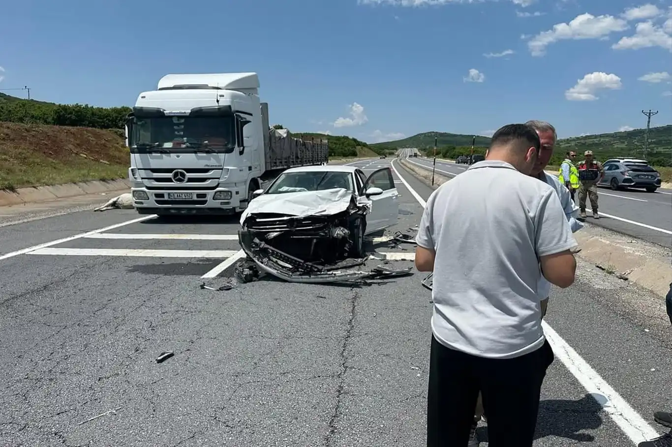 Bingöl-Elâzığ Karayolu’nda zincirleme kaza: 1 yaralı