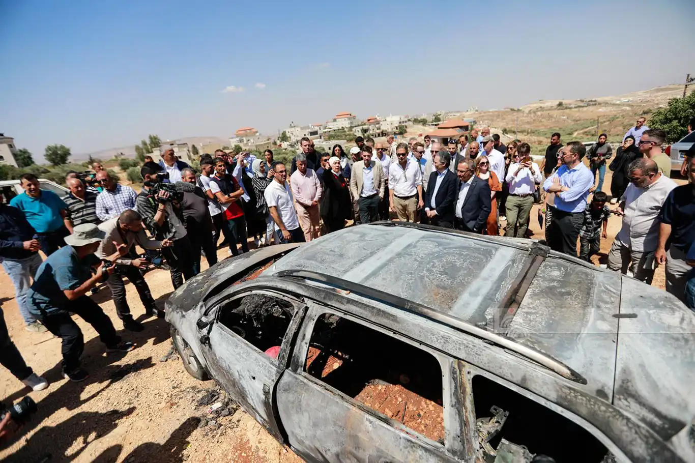 AB ve diplomatlar Kafr Malik'te: İşgalcilerin saldırısı açık bir terör
