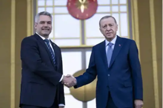 خلال اتصال هاتفي..الرئيس أردوغان يبحث العلاقات الثنائية مع رئيس وزراء النمسا
