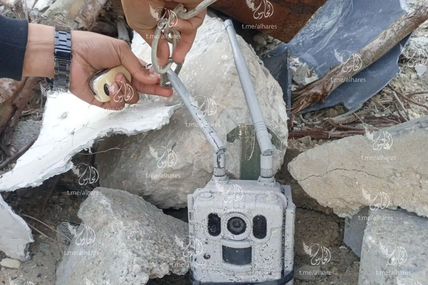 Direniş güçleri, Gazze'de siyonist rejime ait gelişmiş casus cihazı ele geçirdi