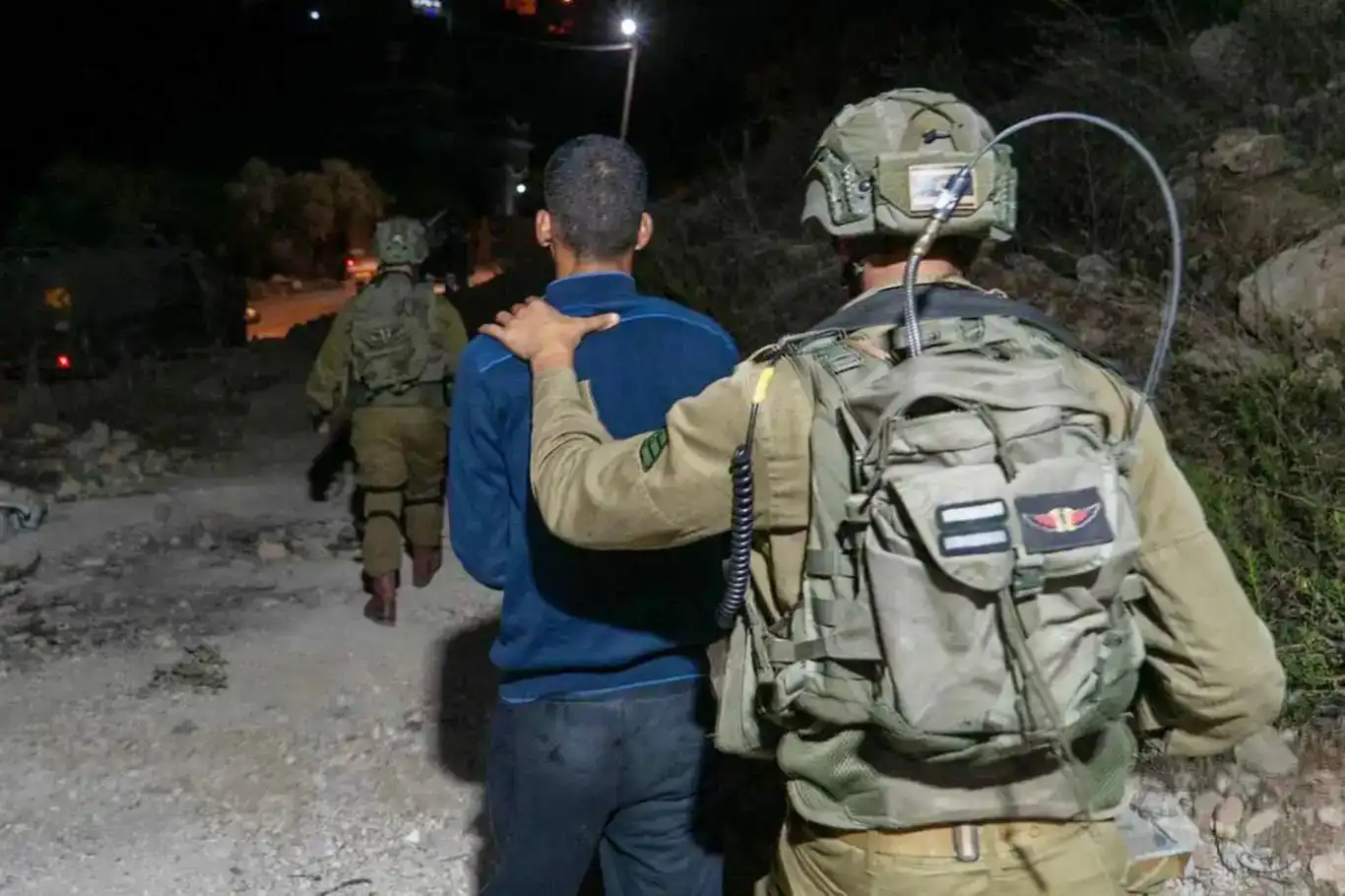 سەهیۆنییەکانی داگیرکەر لە کەناری ڕۆژئاوا ١١ فەلەستینییان دەستبەسەر کرد