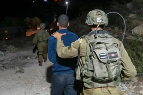الاحتلال يعتقل 11 فلسطينيًا في مداهمات ليلية بالضفة