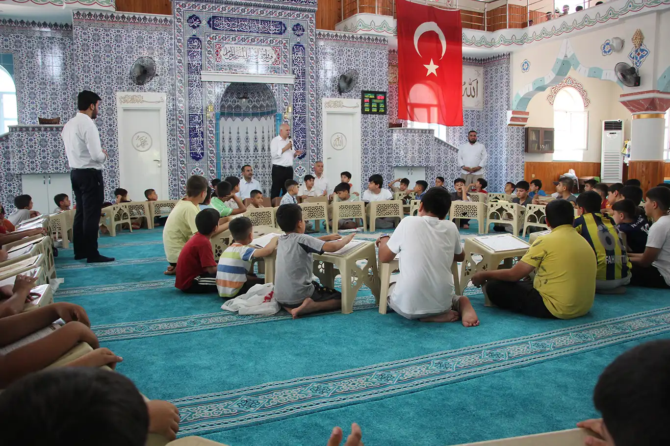Müftü Hazırlar: Kur'an kursları, çocukların Kur'an ve peygamber sevgisiyle büyümeleri için fırsat Müftü Hazırlar: Kur'an kursları, çocukların Kur'an ve peygamber sevgisiyle büyümeleri için fırsat