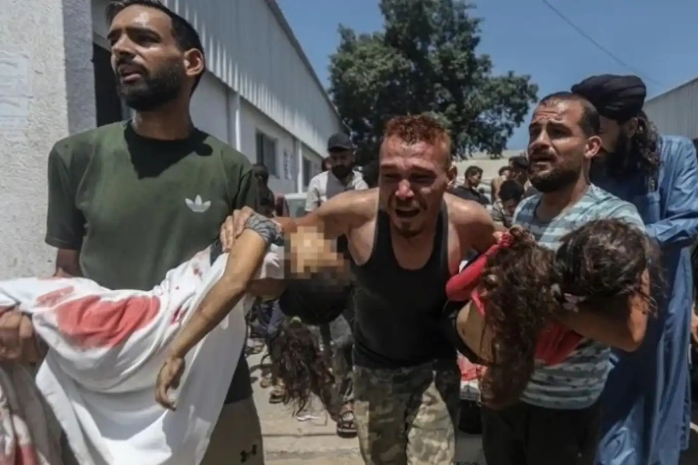 مديرة "أطباء بلا حدود" في بريطانيا: "لندن شريكة في إبادة غزة" مديرة "أطباء بلا حدود" في بريطانيا: "لندن شريكة في إبادة غزة"