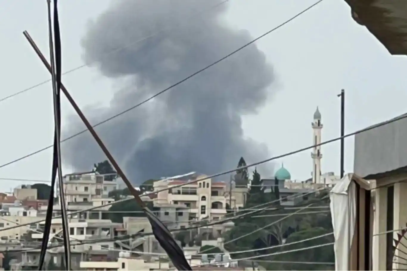Israeli warplanes bomb Baalbek in open defiance of Lebanon ceasefire