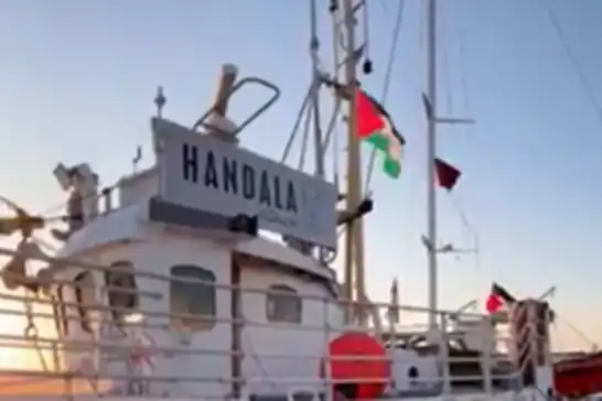 Gazze'ye giden "Hanzala" gemisi İtalya'nın Gallipoli Limanı'na ulaştı