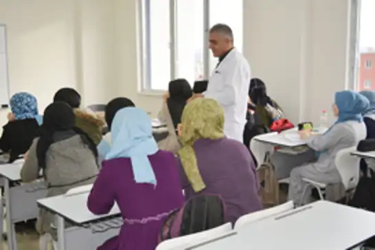 Okullarda tek tip kıyafet geri geliyor: Eğitim camiası ne düşünüyor?