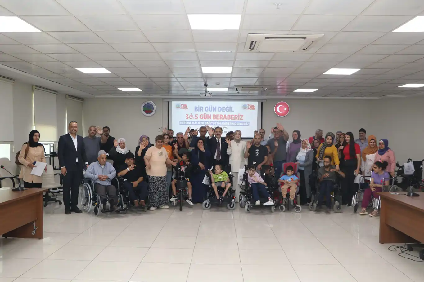 Siirt Belediyesi’nden özel bireylere 27 medikal destek aracı Siirt Belediyesi’nden özel bireylere 27 medikal destek aracı