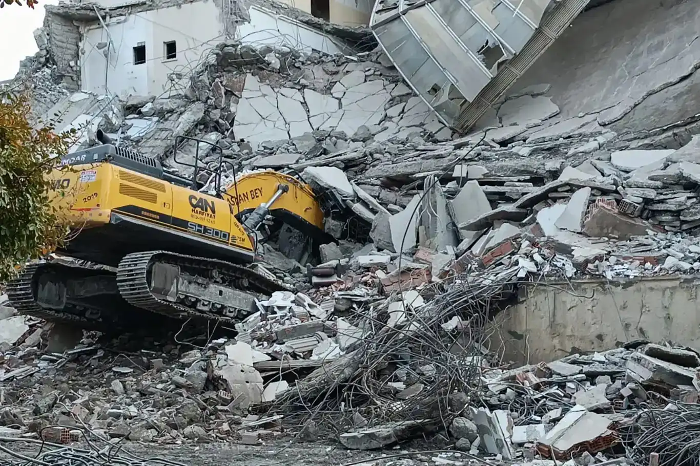 Lebanon under fire: Israeli forces invade Mays al-Jabal, kill families in drone attacks Lebanon under fire: Israeli forces invade Mays al-Jabal, kill families in drone attacks