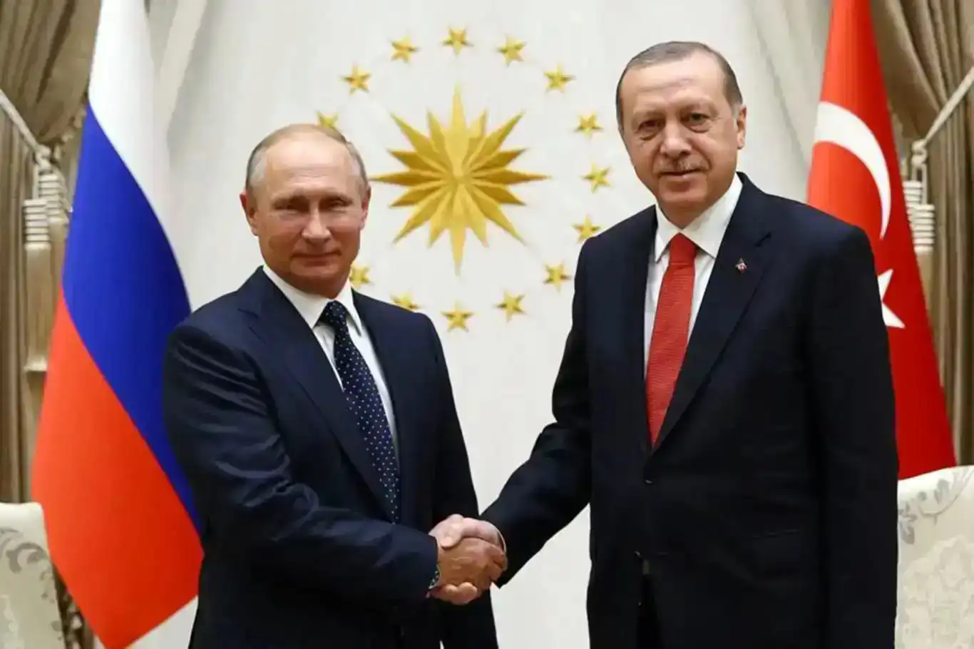 حول الأوضاع في سوريا وأوكرانيا..الرئيس أردوغان يجري اتصالاً هاتفياً بالرئيس الروسي بوتين حول الأوضاع في سوريا وأوكرانيا..الرئيس أردوغان يجري اتصالاً هاتفياً بالرئيس الروسي بوتين