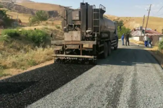 Elazığ'da 35 yıllık yol çilesi sona eriyor