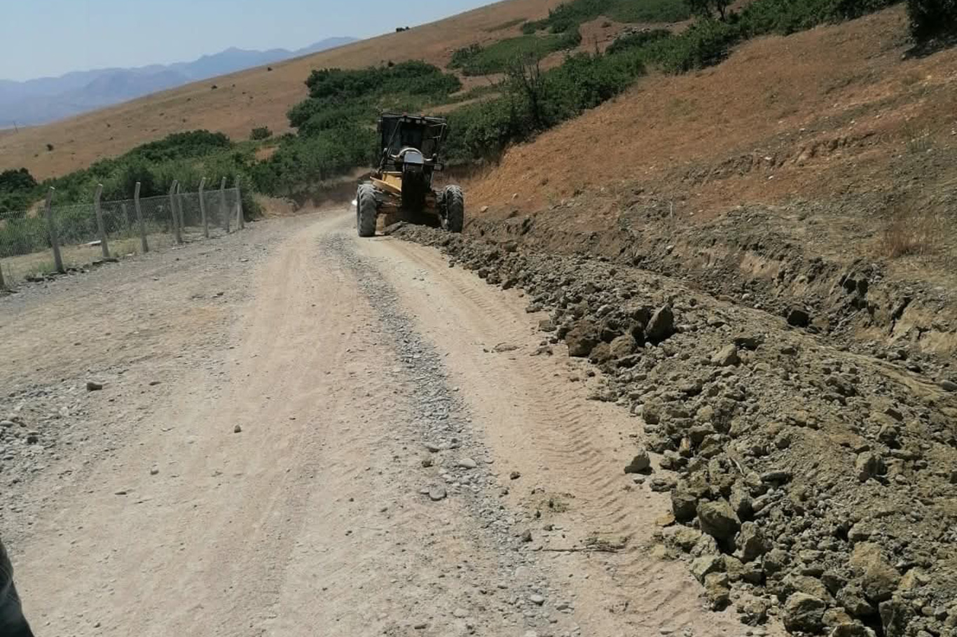 Elazığ'da 35 yıllık yol çilesi sona eriyor Elazığ'da 35 yıllık yol çilesi sona eriyor