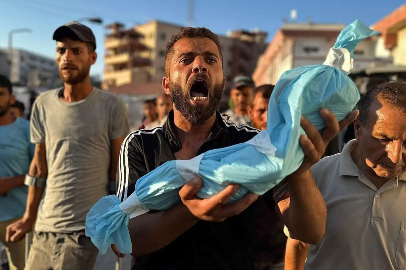 Gazze'de bir günde 134 şehit: Yardım noktaları "ölüm tuzakları"na dönüştü Gazze'de bir günde 134 şehit: Yardım noktaları "ölüm tuzakları"na dönüştü