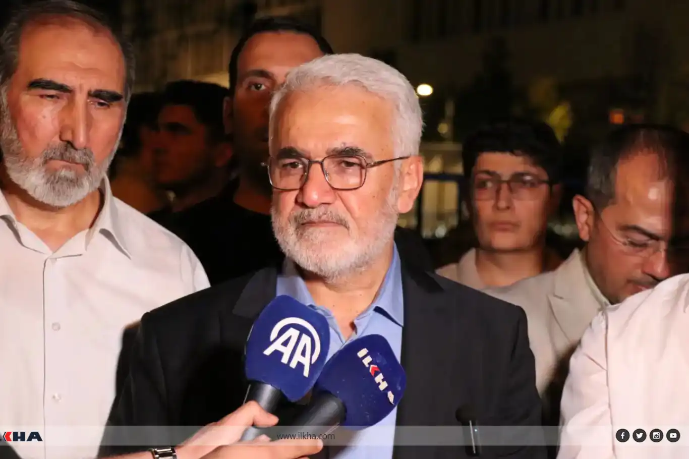 يابجي أوغلو: "يجب فتح ممر إنساني إلى غزة فوراً.. وإذا لزم الأمر فليُفتح بالقوة العسكرية" يابجي أوغلو: "يجب فتح ممر إنساني إلى غزة فوراً.. وإذا لزم الأمر فليُفتح بالقوة العسكرية"