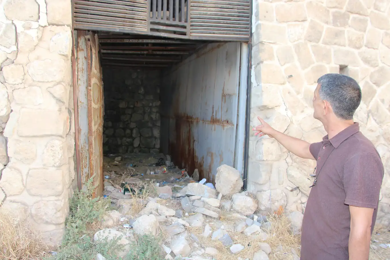 Mardin’de Kerbela şehidinin türbe ve mezarının gün yüzüne çıkarılması bekleniyor Mardin’de Kerbela şehidinin türbe ve mezarının gün yüzüne çıkarılması bekleniyor