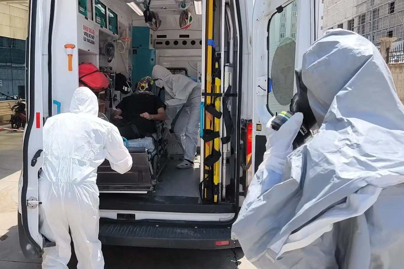 Siirt Eğitim ve Araştırma Hastanesi’nde “Turuncu Kod” tatbikatı gerçekleştirildi Siirt Eğitim ve Araştırma Hastanesi’nde “Turuncu Kod” tatbikatı gerçekleştirildi