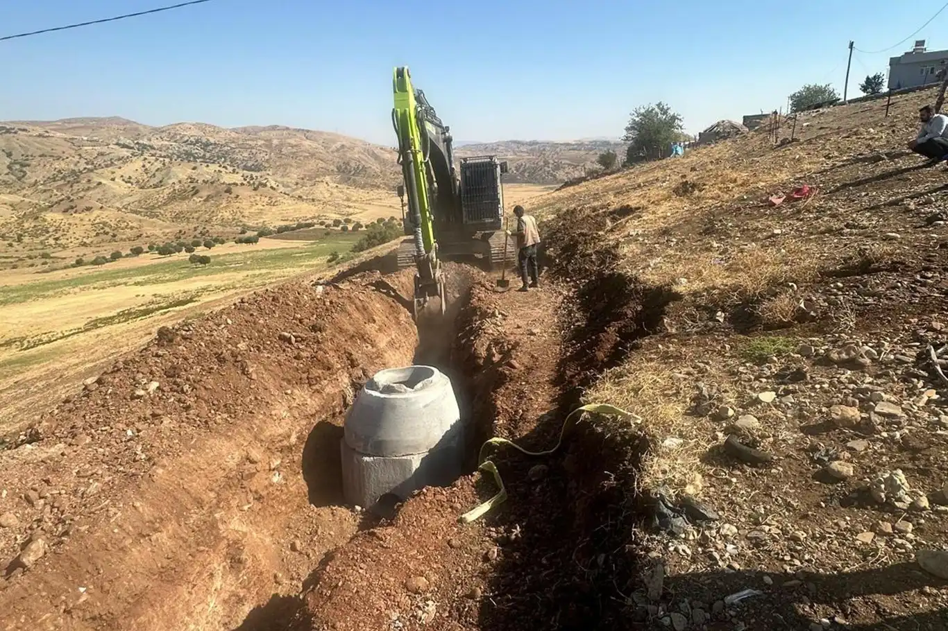 Siirt kırsalına 2 yılda 264 projeyle 250 milyon TL’lik altyapı yatırımı Siirt kırsalına 2 yılda 264 projeyle 250 milyon TL’lik altyapı yatırımı