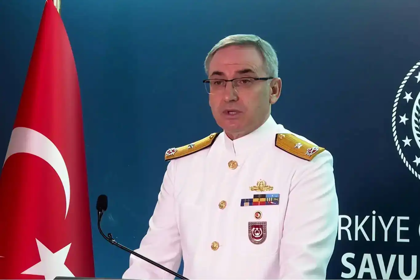 وزارة الدفاع التركية: "تلقينا طلب دعم رسمي من الحكومة السورية والعمل جارٍ في هذا الإطار" وزارة الدفاع التركية: "تلقينا طلب دعم رسمي من الحكومة السورية والعمل جارٍ في هذا الإطار"