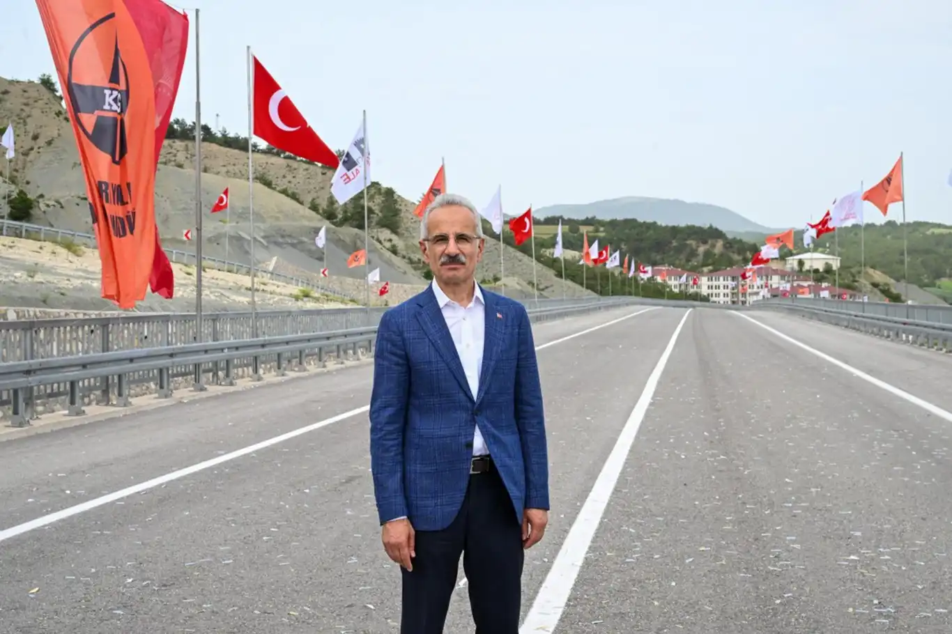Antalya-Alanya Otoyolu’nun temeli cuma günü atılacak Antalya-Alanya Otoyolu’nun temeli cuma günü atılacak
