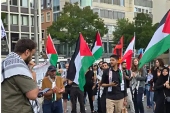 مظاهرة حاشدة في مدينة مانهايم الألمانية تندّد بالعدوان على غزة