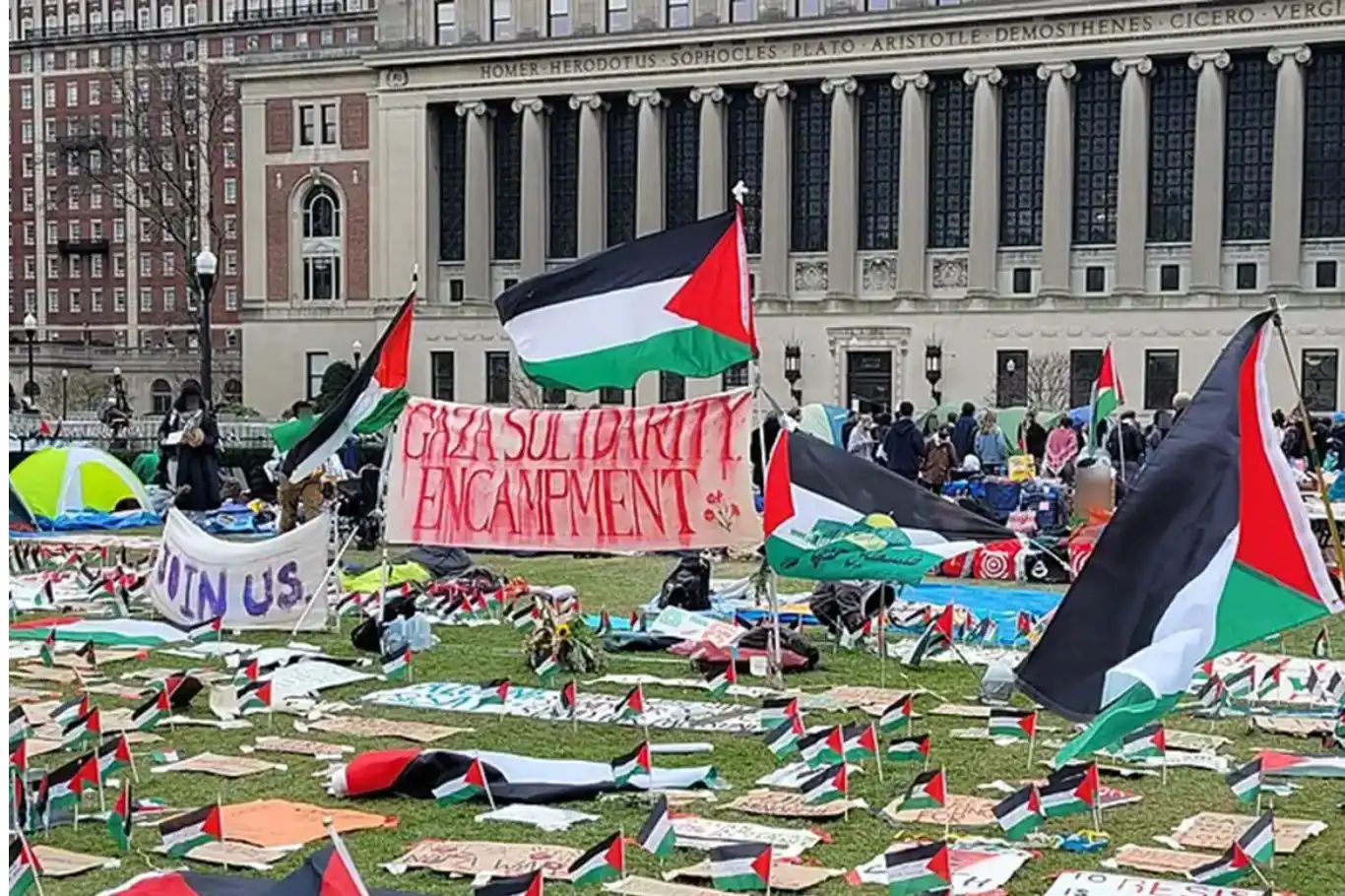 تحت ضغط من ترامب.. جامعة كولومبيا تفرض عقوبات قاسية ضد طلاب داعمين لفلسطين تحت ضغط من ترامب.. جامعة كولومبيا تفرض عقوبات قاسية ضد طلاب داعمين لفلسطين