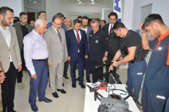 Siirt’te AFAD gönüllülerine kimlik dağıtıldı, yeni ekipmanlar tanıtıldı