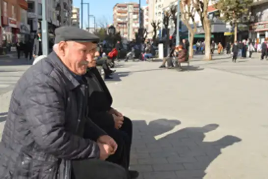 Tekin: En düşük emekli maaşı asgari ücretin altında olmamalı
