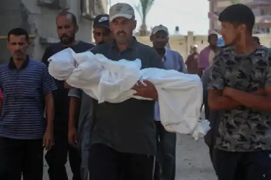 غزة تموت جوعاً..ستة شهداء جدد بينهم طفلان بسبب الجوع