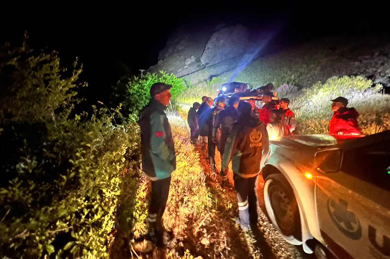 Bayburt'ta uçak kazası: Ekipler kurtarma çalışmalarını sürdürüyor