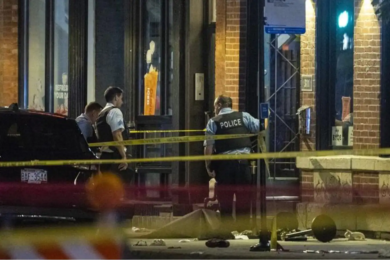 United States: Chicago police hunt suspects after deadly River North shooting