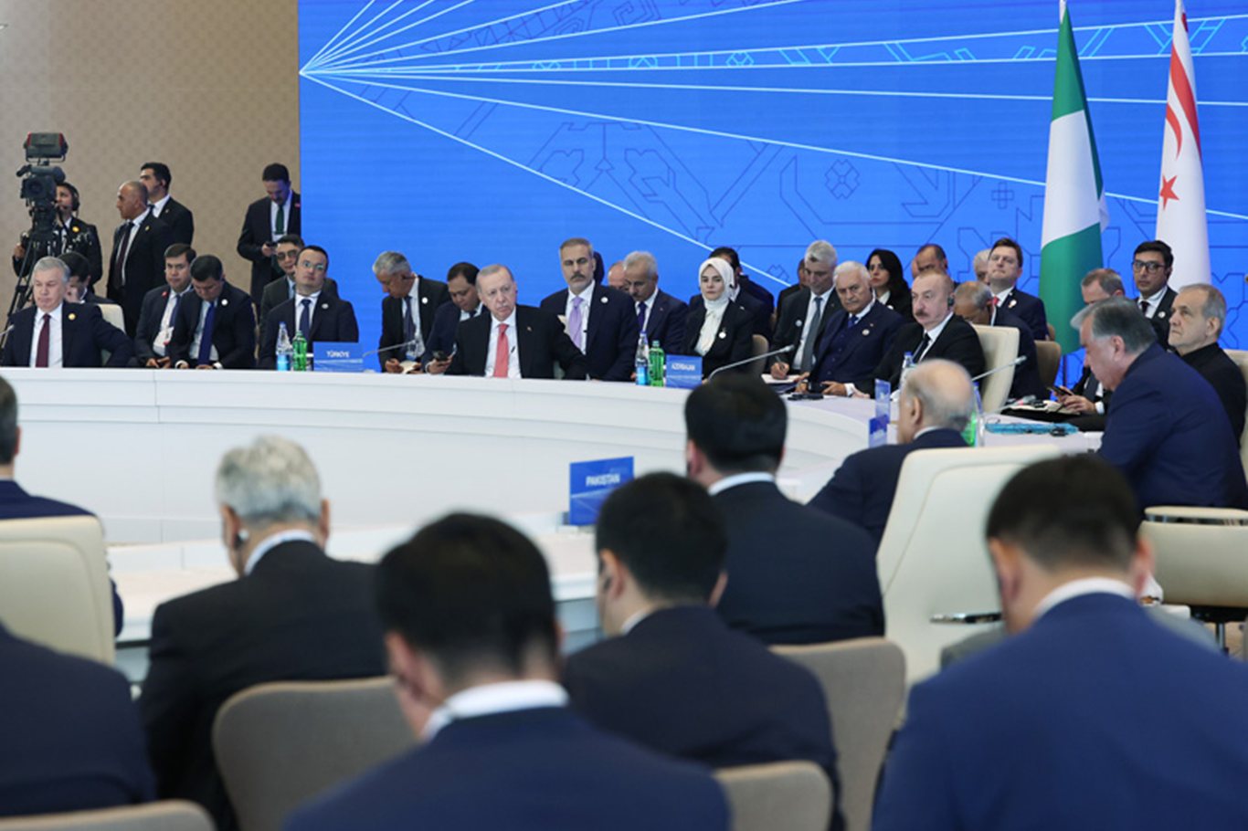Cumhurbaşkanı Erdoğan: Suriye ve İran'a saldırılarının arka planında Filistin halkına diz çöktürme siyaseti yatıyor Cumhurbaşkanı Erdoğan: Suriye ve İran'a saldırılarının arka planında Filistin halkına diz çöktürme siyaseti yatıyor