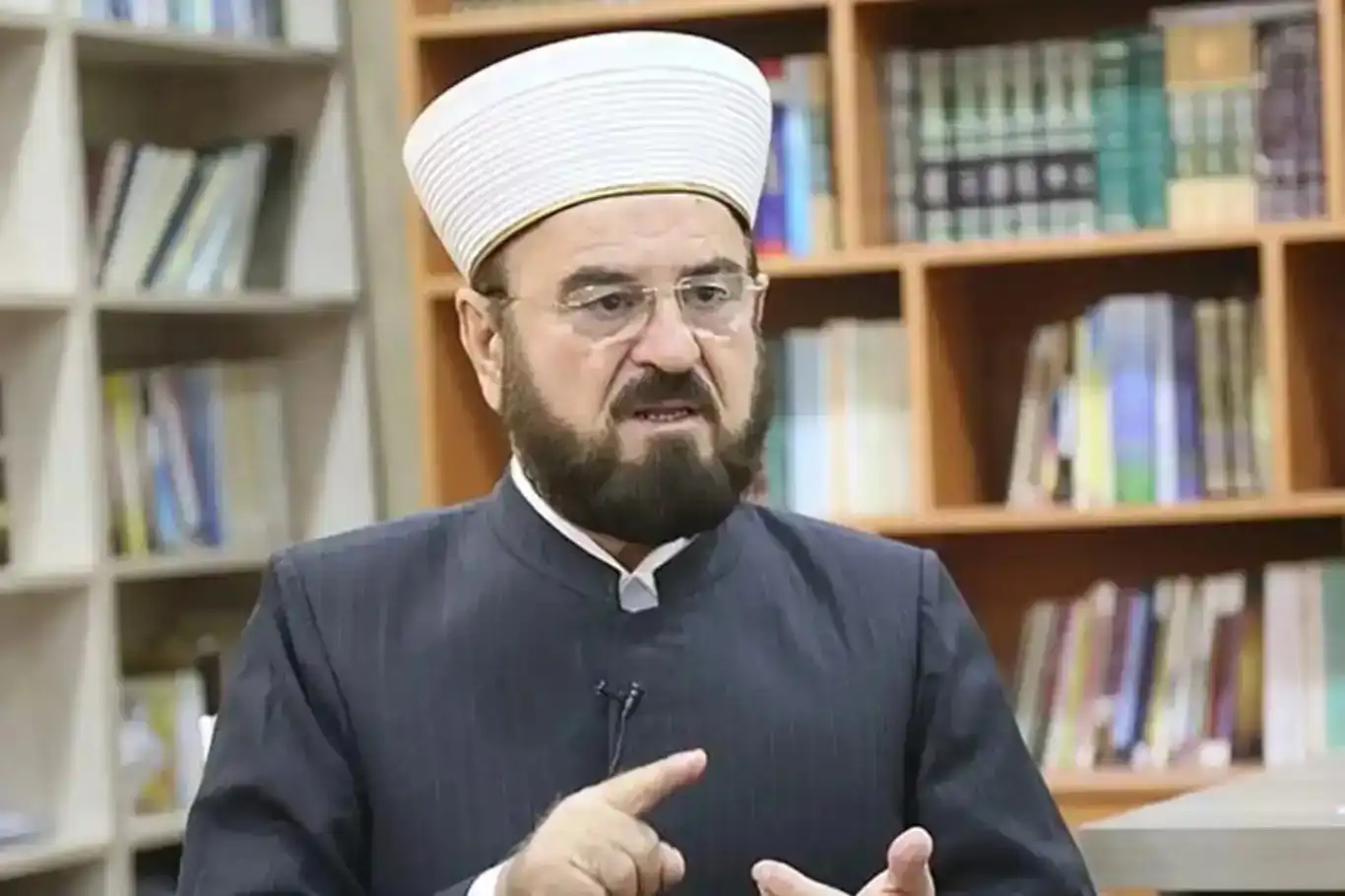 Karadaği, Müslüman devlet liderlerine Filistin için bir "İslami İttifak" önerdiğini açıkladı Karadaği, Müslüman devlet liderlerine Filistin için bir "İslami İttifak" önerdiğini açıkladı