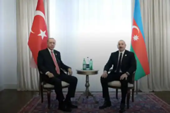 الرئيس أردوغان يلتقي الرئيس الأذربيجاني علييف في باكو