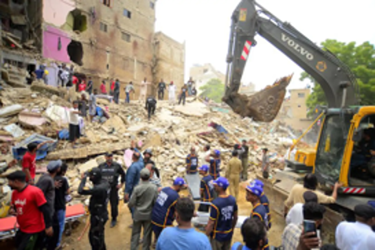 Pakistan: Rescue operations continue after Karachi building collapse kills 16
