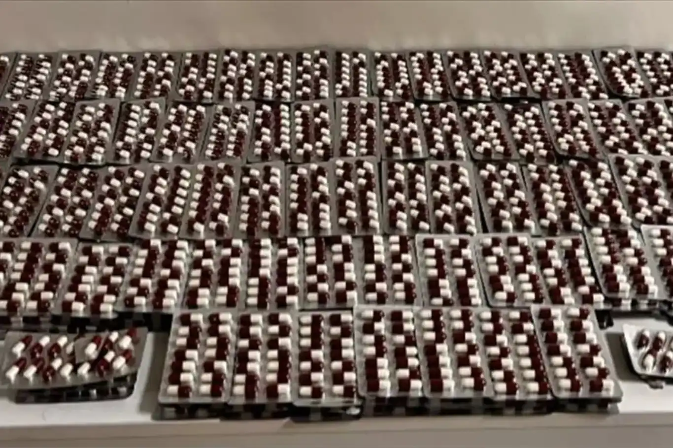 İzmir'de uyuşturucu operasyonu: 1 tutuklama İzmir'de uyuşturucu operasyonu: 1 tutuklama