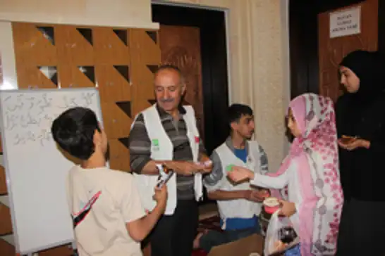 Mardin Umut Kervanı’ndan Kur’an Kursu öğrencilerine dondurma ikramı