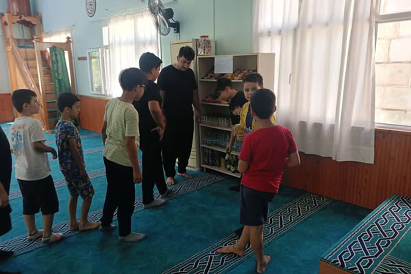 "Cami Market" projesiyle çocuklara hem ödül hem maneviyat veriliyor "Cami Market" projesiyle çocuklara hem ödül hem maneviyat veriliyor