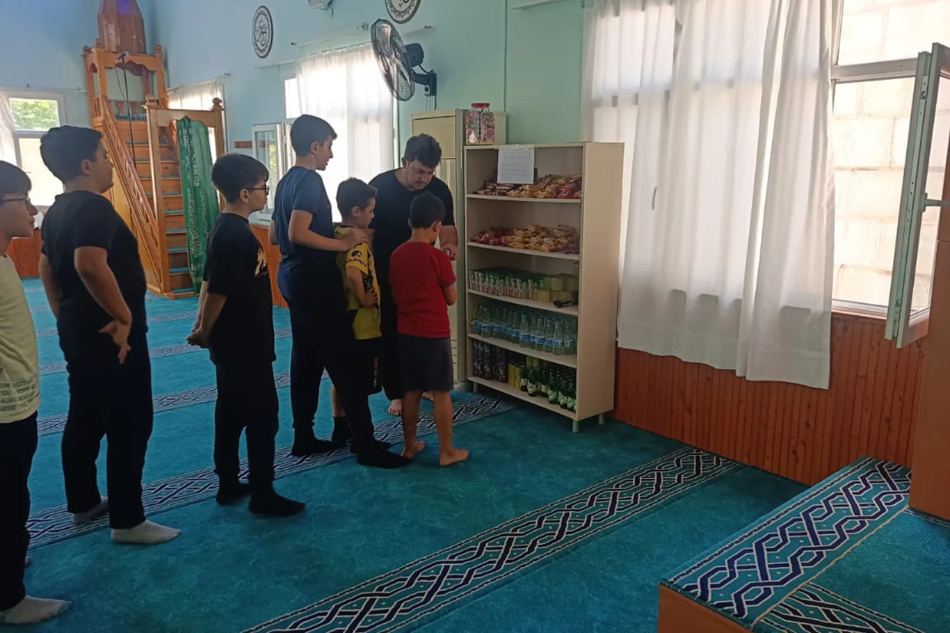 "Cami Market" projesiyle çocuklara hem ödül hem maneviyat veriliyor