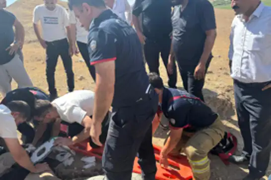 Tır ile hafif ticari araç çarpıştı: 2 yaralı