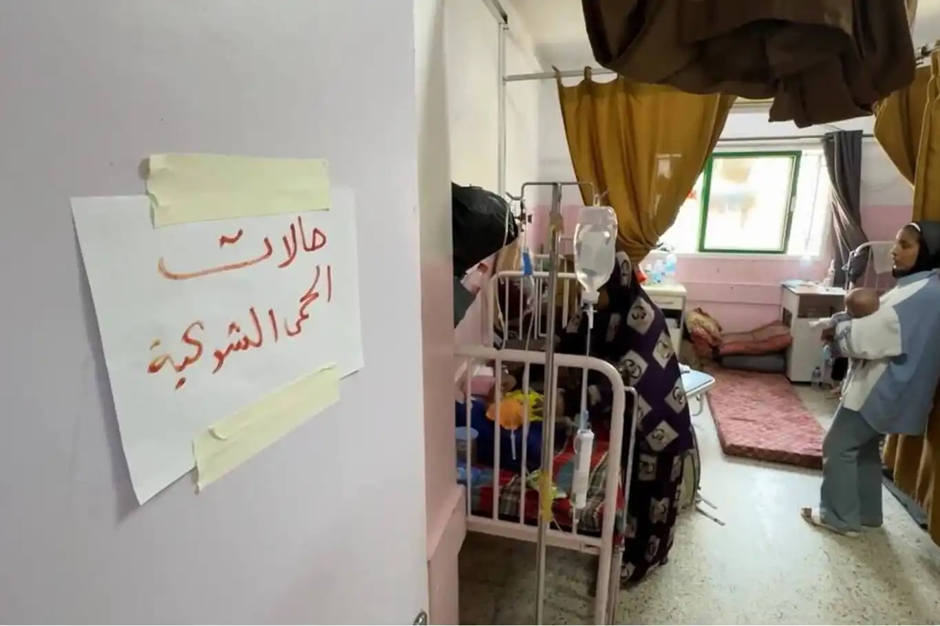 Gazze'de çocuklar arasında menenjit vakalarında artış Gazze'de çocuklar arasında menenjit vakalarında artış