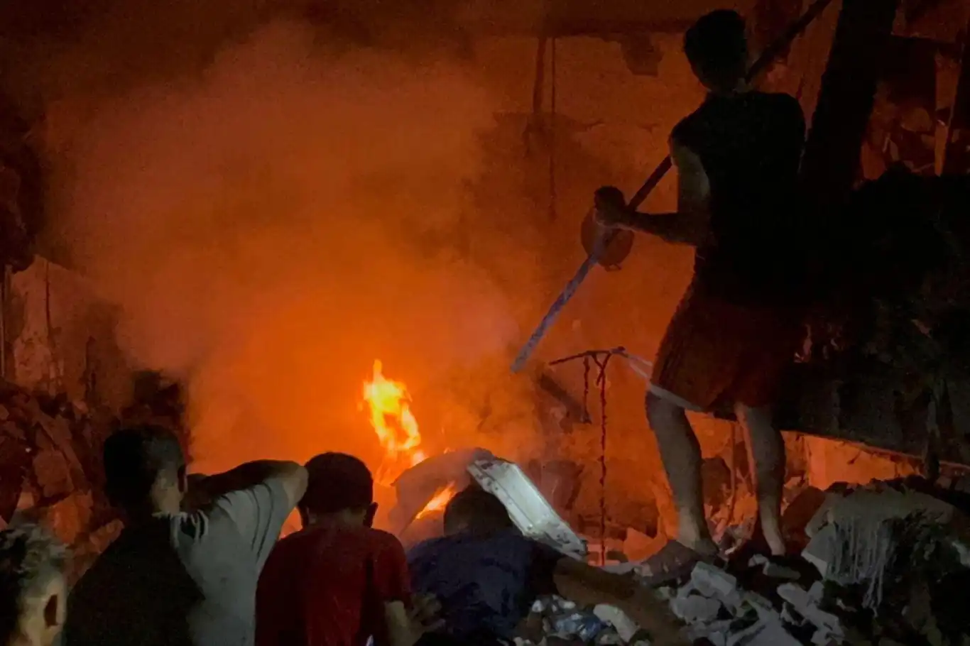 في يومه الـ 642 .. أبرز أحداث العدوان الصهيوني الدامي على قطاع غزة في يومه الـ 642 .. أبرز أحداث العدوان الصهيوني الدامي على قطاع غزة