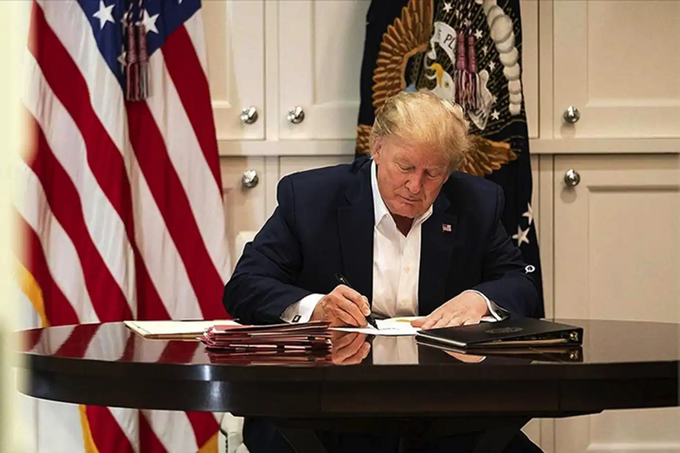 Trump signs order to hike tariffs on dozens of countries ahead of Aug. 1 deadline Trump signs order to hike tariffs on dozens of countries ahead of Aug. 1 deadline