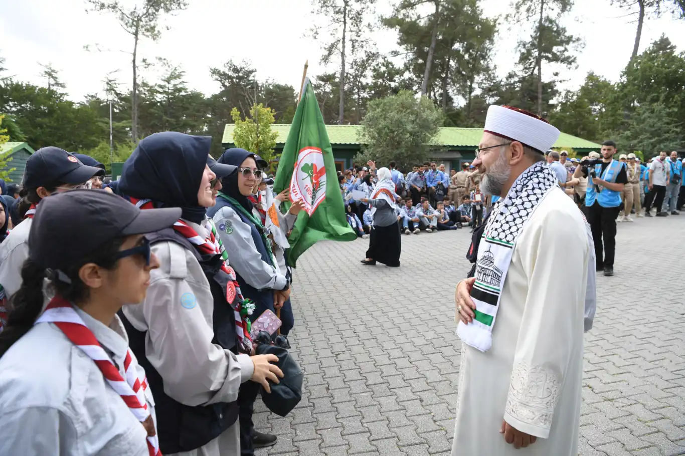 Diyanet İşleri Başkanı Erbaş, İstanbul’da Kudüs ve Filistin Davasını Destekleme Kampı’nı ziyaret etti Diyanet İşleri Başkanı Erbaş, İstanbul’da Kudüs ve Filistin Davasını Destekleme Kampı’nı ziyaret etti