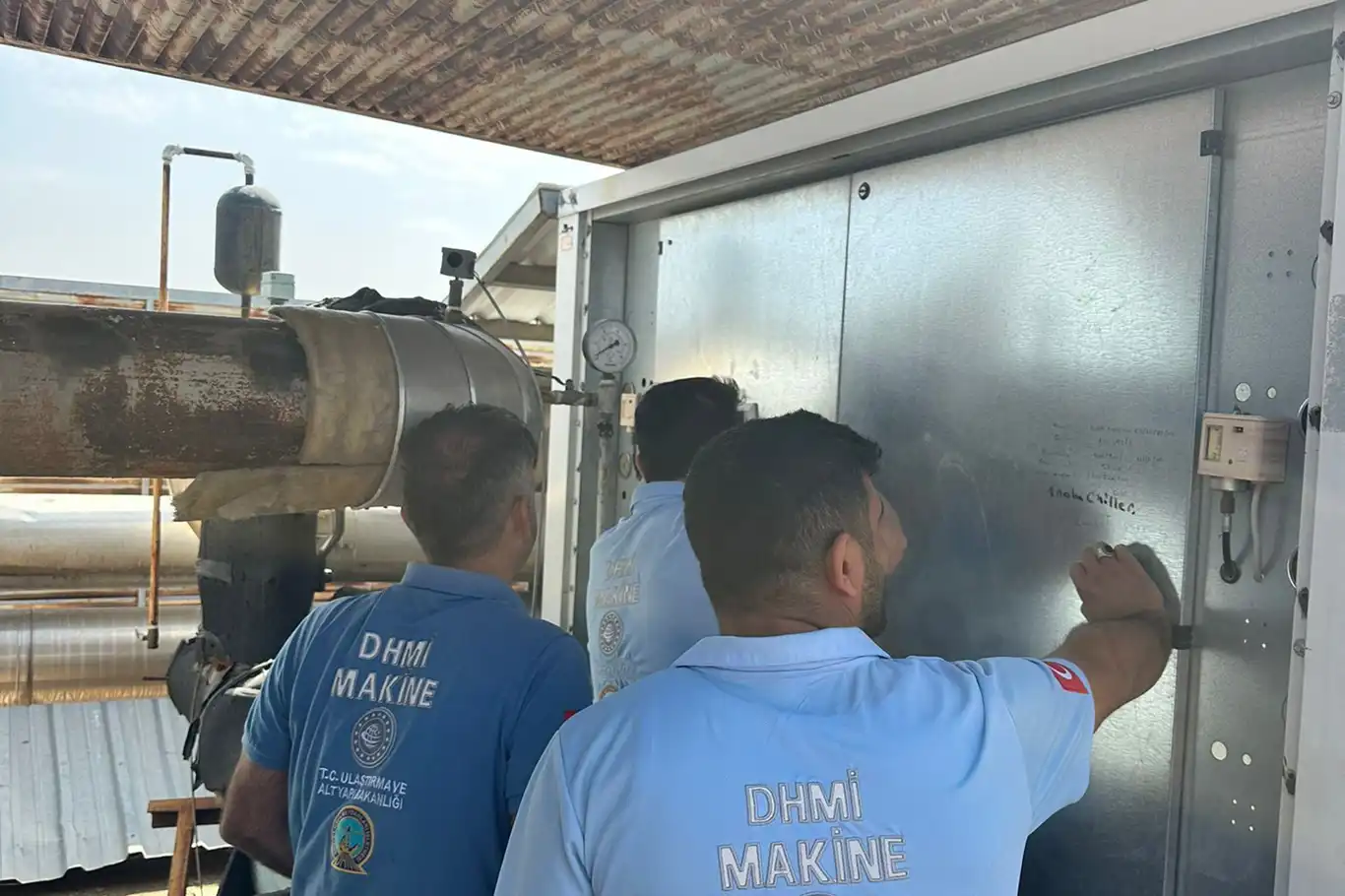 Batman Havalimanı'nda soğutma sistemleri yenileniyor Batman Havalimanı'nda soğutma sistemleri yenileniyor