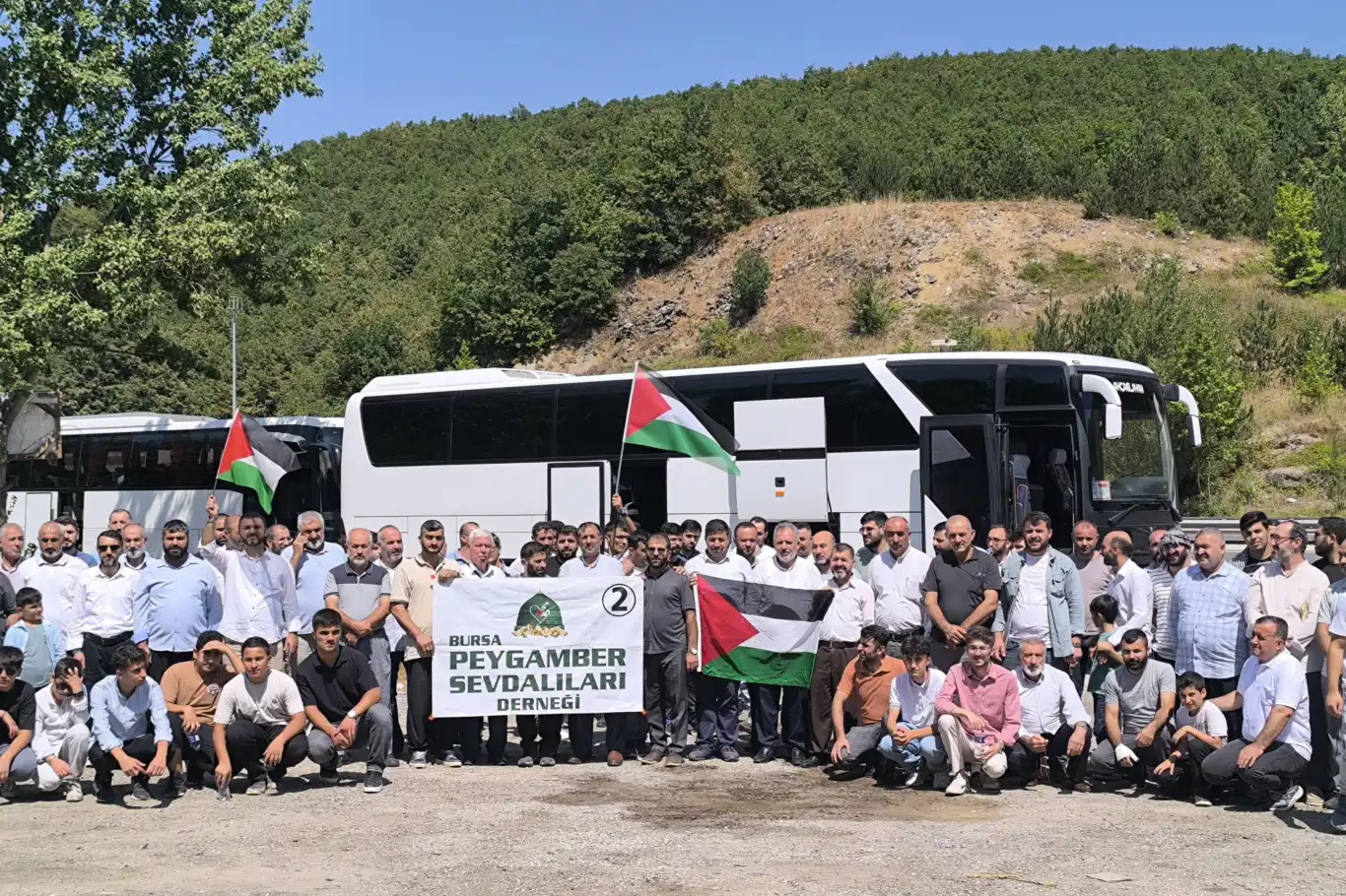 Bursa'dan yüzlerce kişi "Anadolu'dan Meclis'e Meclis'ten Gazze'ye" yürüyüşü için yola çıktı Bursa'dan yüzlerce kişi "Anadolu'dan Meclis'e Meclis'ten Gazze'ye" yürüyüşü için yola çıktı