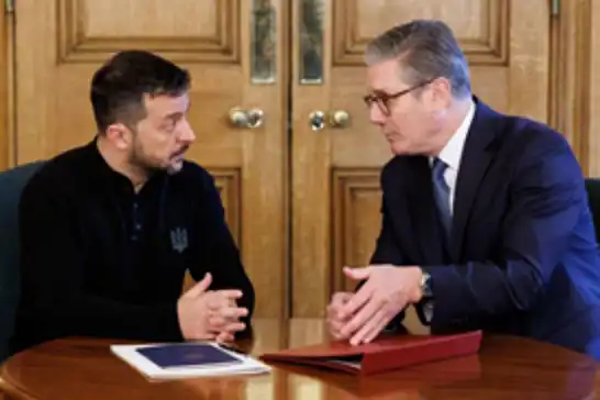 Zelenskiy ile Starmer Londra'da bir araya geldi 