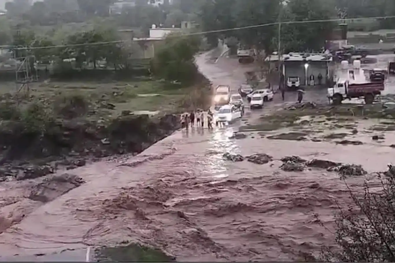 سیل در کشمیر؛ بیش از ۶۰ کشته برجای گذاشت سیل در کشمیر؛ بیش از ۶۰ کشته برجای گذاشت