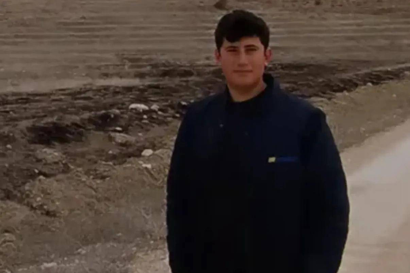 Traktör ile motosiklet çarpıştı: 1 ölü Traktör ile motosiklet çarpıştı: 1 ölü